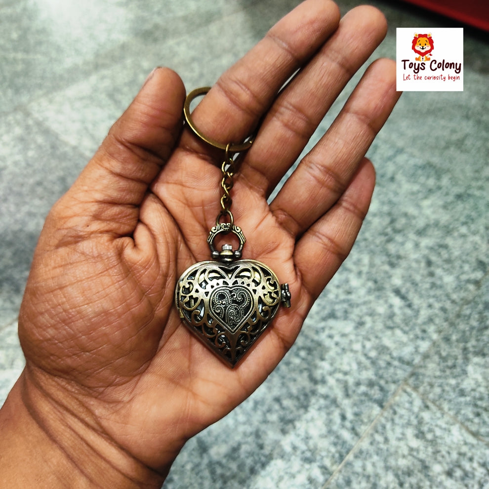 Pocket Keychains Pocket Keychain - Heart – Toys Colony
